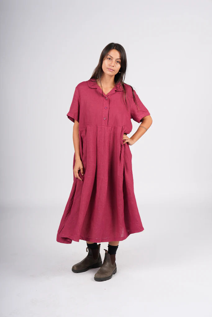 Montaigne Vianne Linen Dress Dress Etika Barn Red I (S/M) 